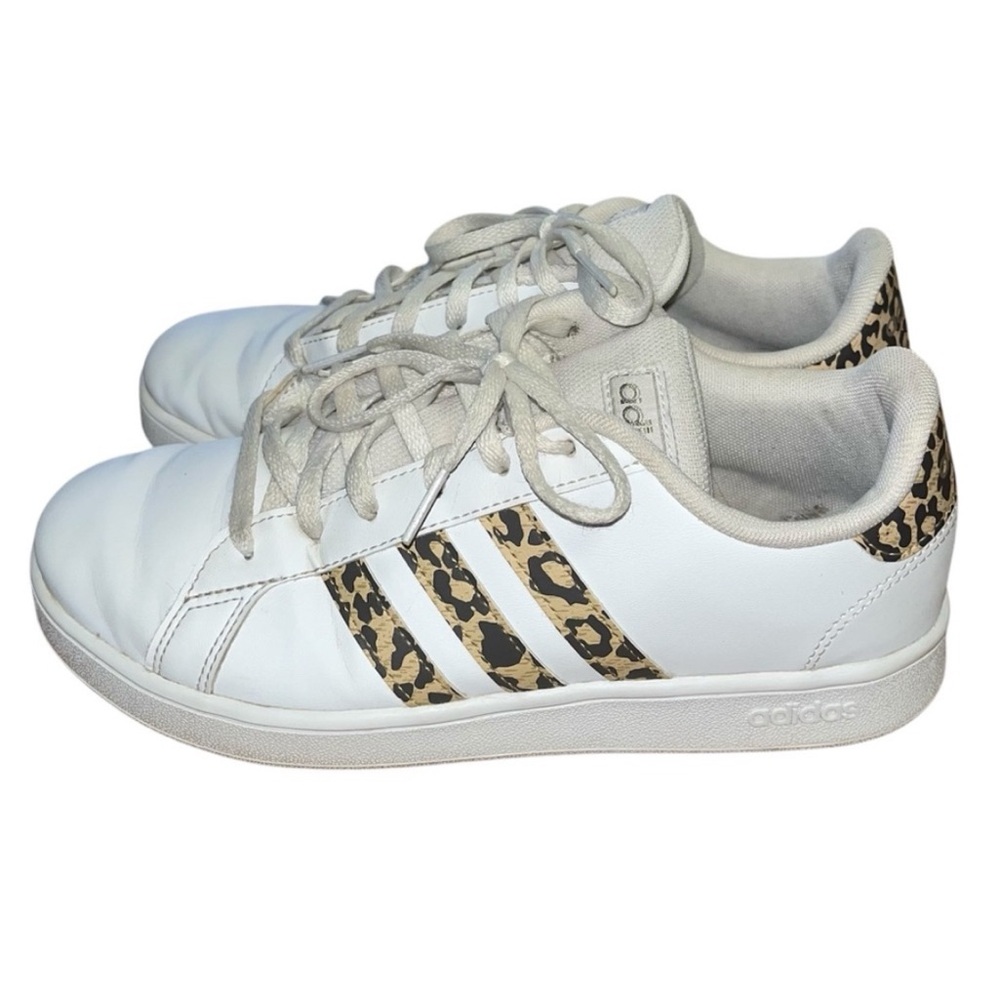 Adidas Sneakers